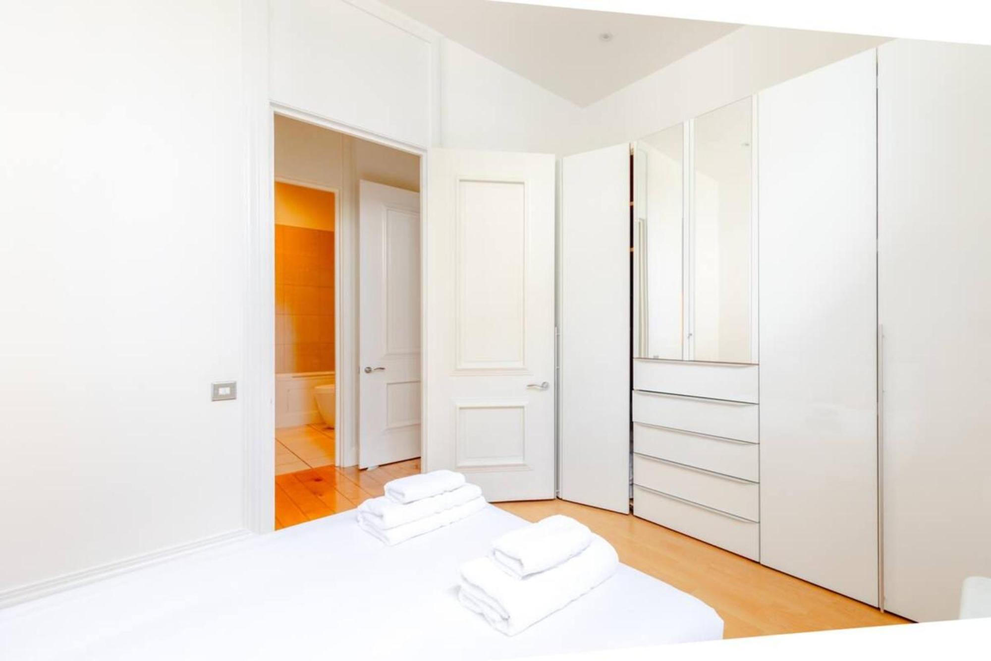 Chic 2Bd Flat - 5 Minutes From Marylebone Appartement Londen Buitenkant foto